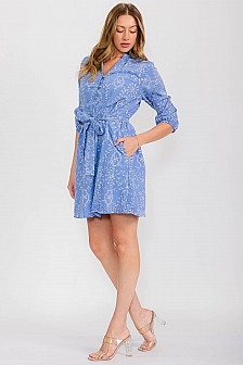 BUTTON DRESS W/ BELT.